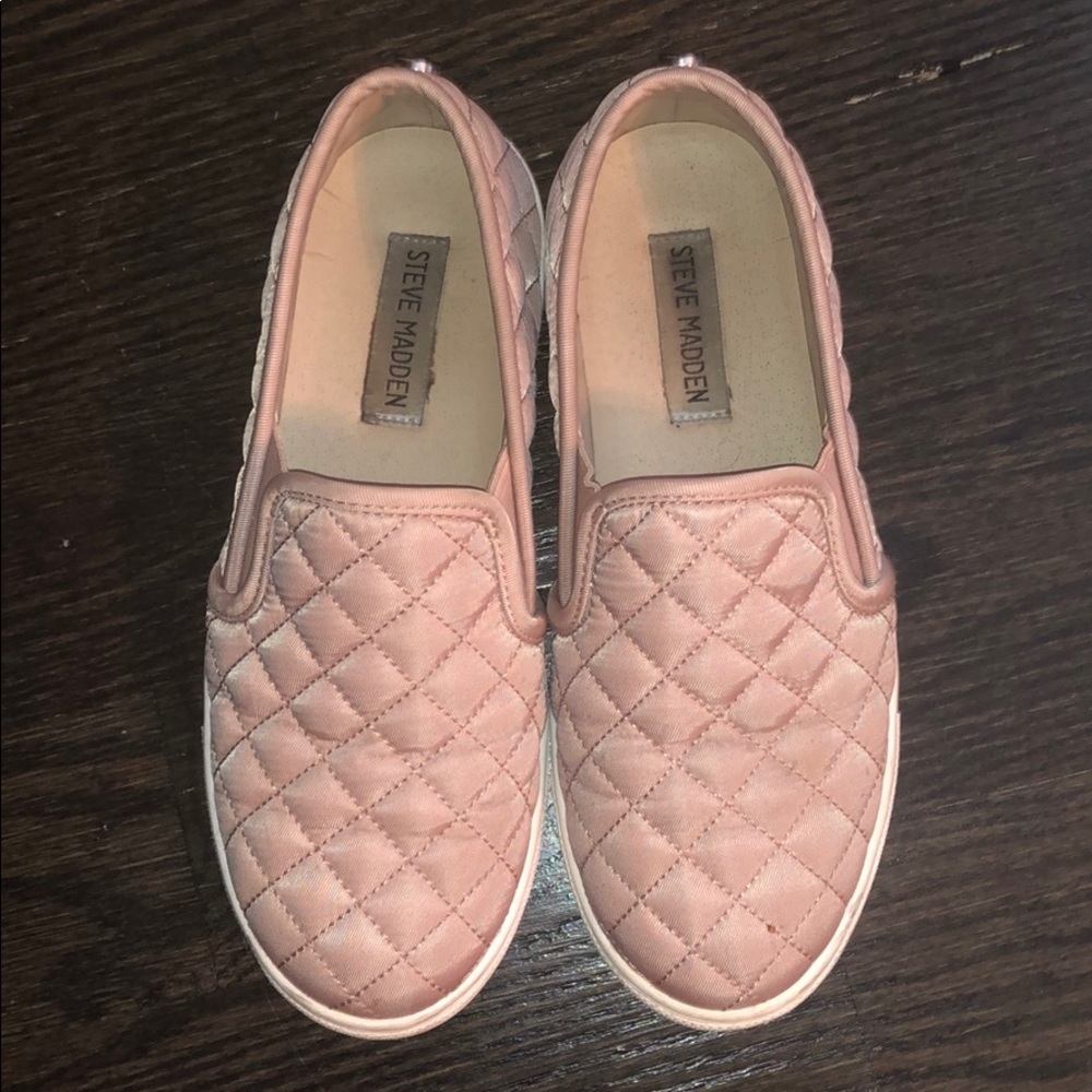 STEVE MADDEN Pink Quilted ECENTRCQ Slip On Sneaker